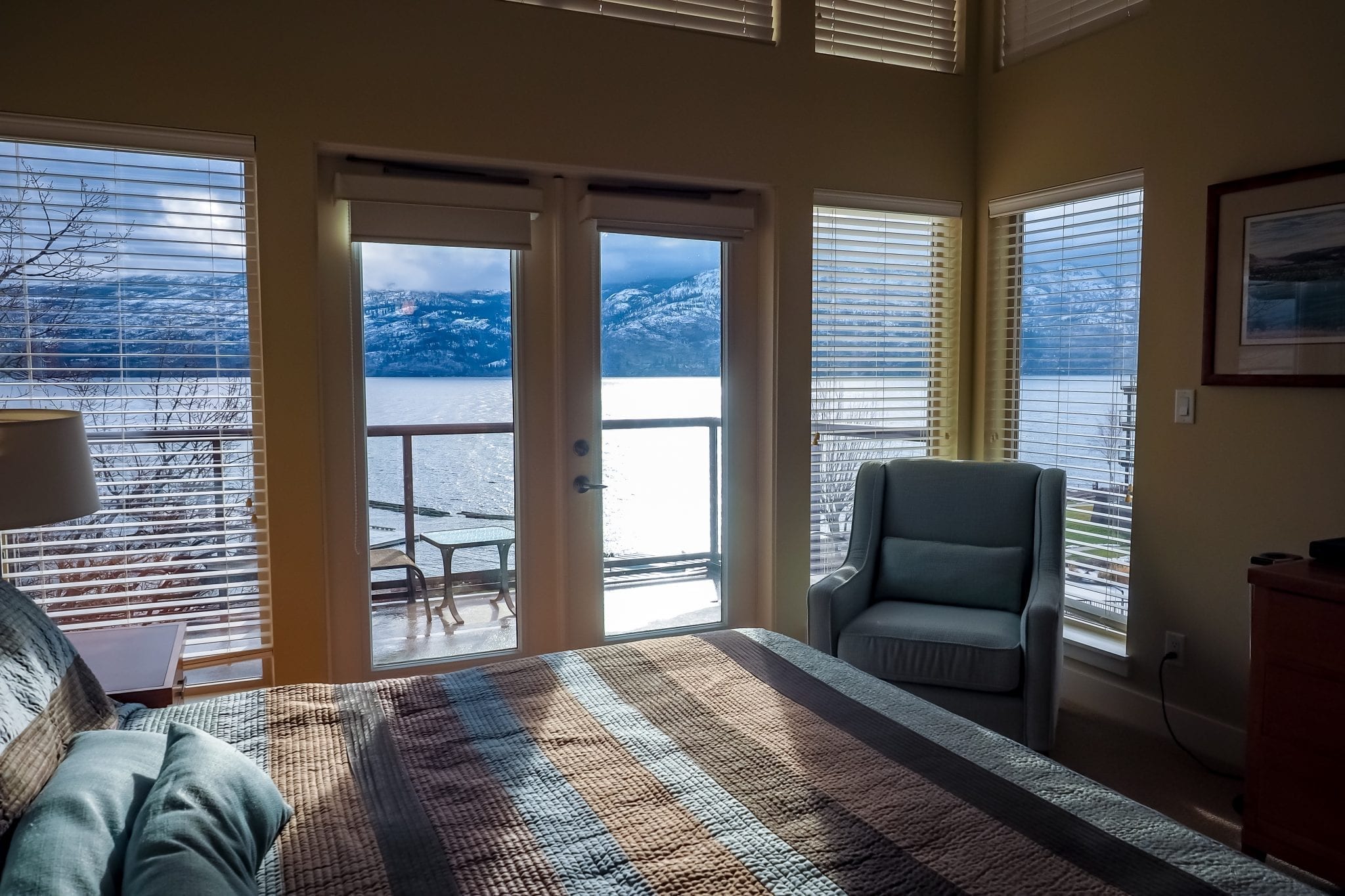 Picture of Huge Lakefront Resort Penthouse Suite in West Kelowna - Letnick Estates ...